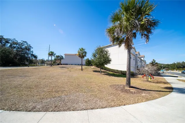 $2,600 | 980 Lakefront Village Drive, Clermont, FL 34711