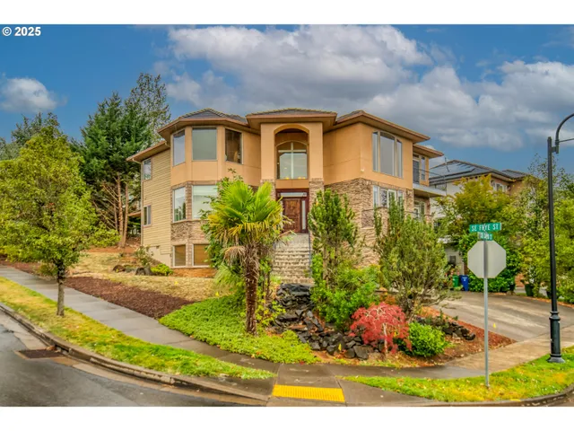 $1,190,000 | 12491 Southeast Capri Court, Happy Valley, OR 97086