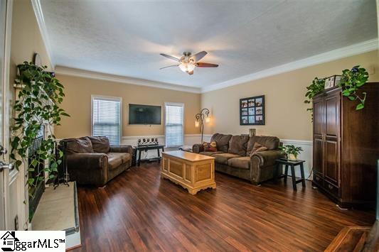 101 West Silverleaf Street Greer, SC 29650 - Photo 5 of 18 Gallery Image 5