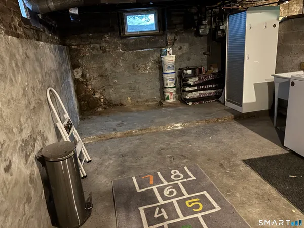 $1,500 | 14 Thill Street, West Haven, CT 06516