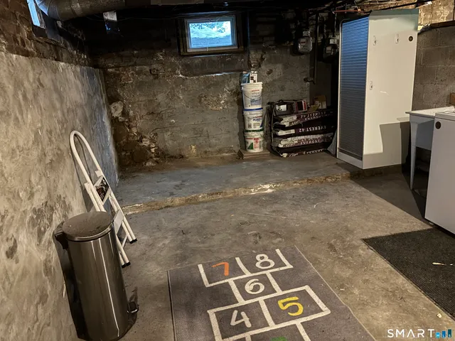 $1,500 | 14 Thill Street, West Haven, CT 06516