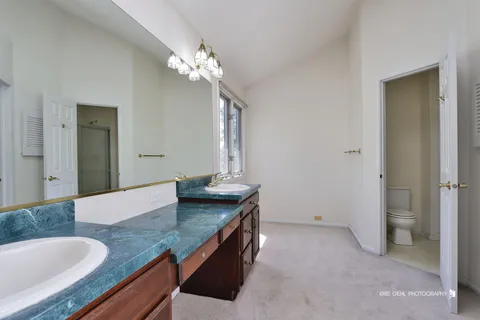 $419,900 | 4002 Acacia Drive, Crystal Lake, IL 60012