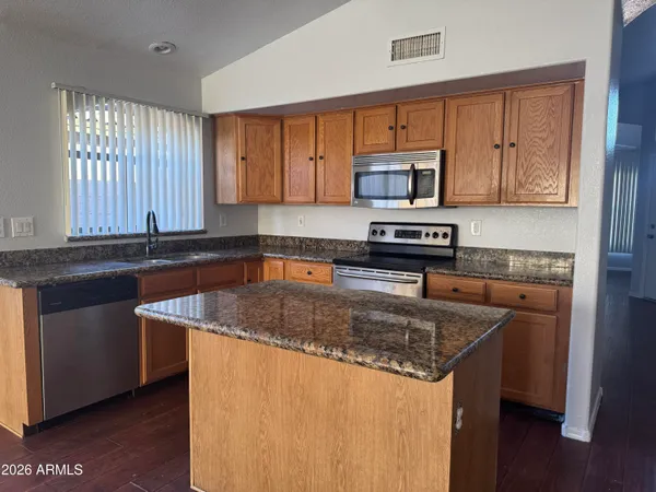 $2,100 | 1710 North 125th Lane, Avondale, AZ 85392