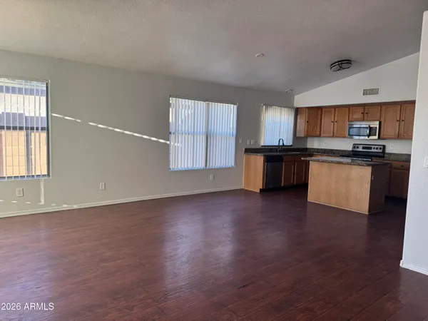 $2,100 | 1710 North 125th Lane, Avondale, AZ 85392
