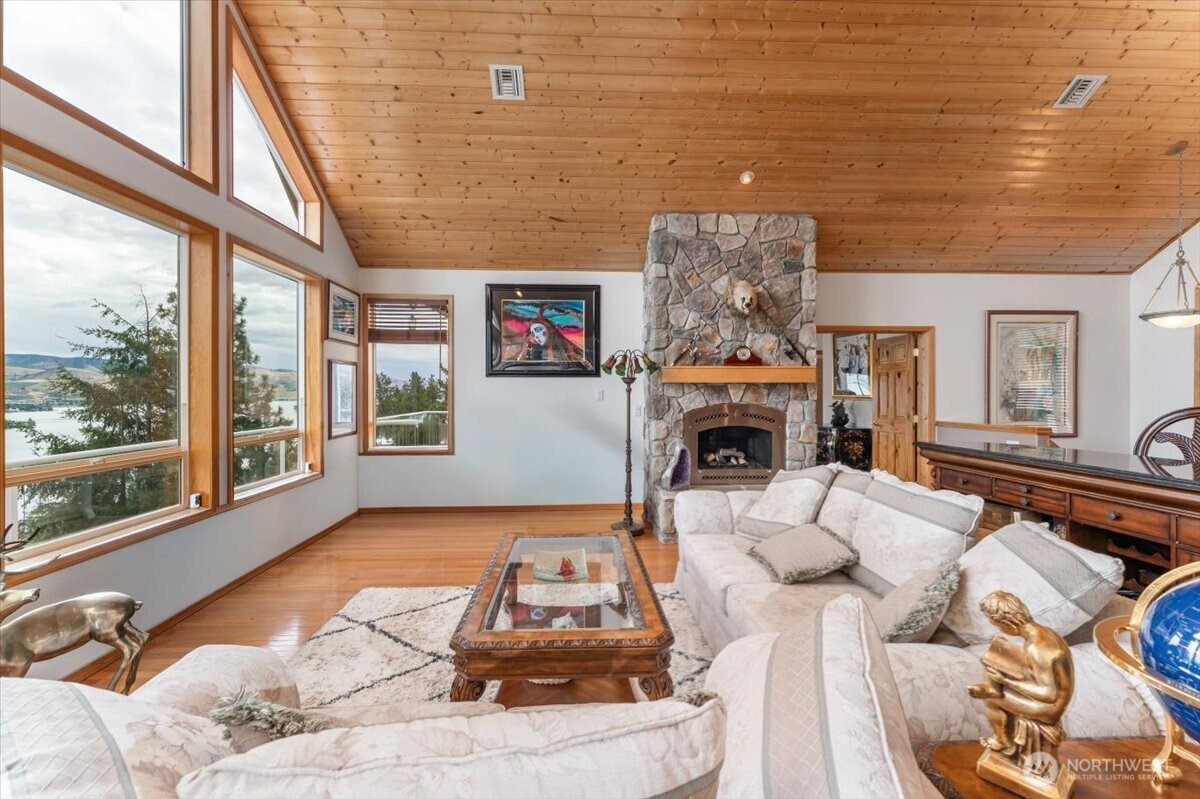 7371 Ridgeview Drive Chelan, WA 98816 - Photo 8 of 40