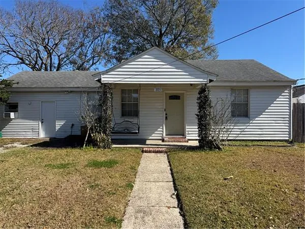 $1,700 | 1013 Lillian Street, Metairie, LA 70001