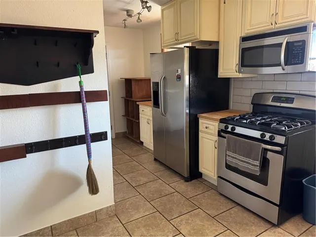 $1,900 | 1013 Lillian Street, Metairie, LA 70001