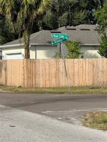 $1,800 | 1311 East River Cove Street, Tampa, FL 33604