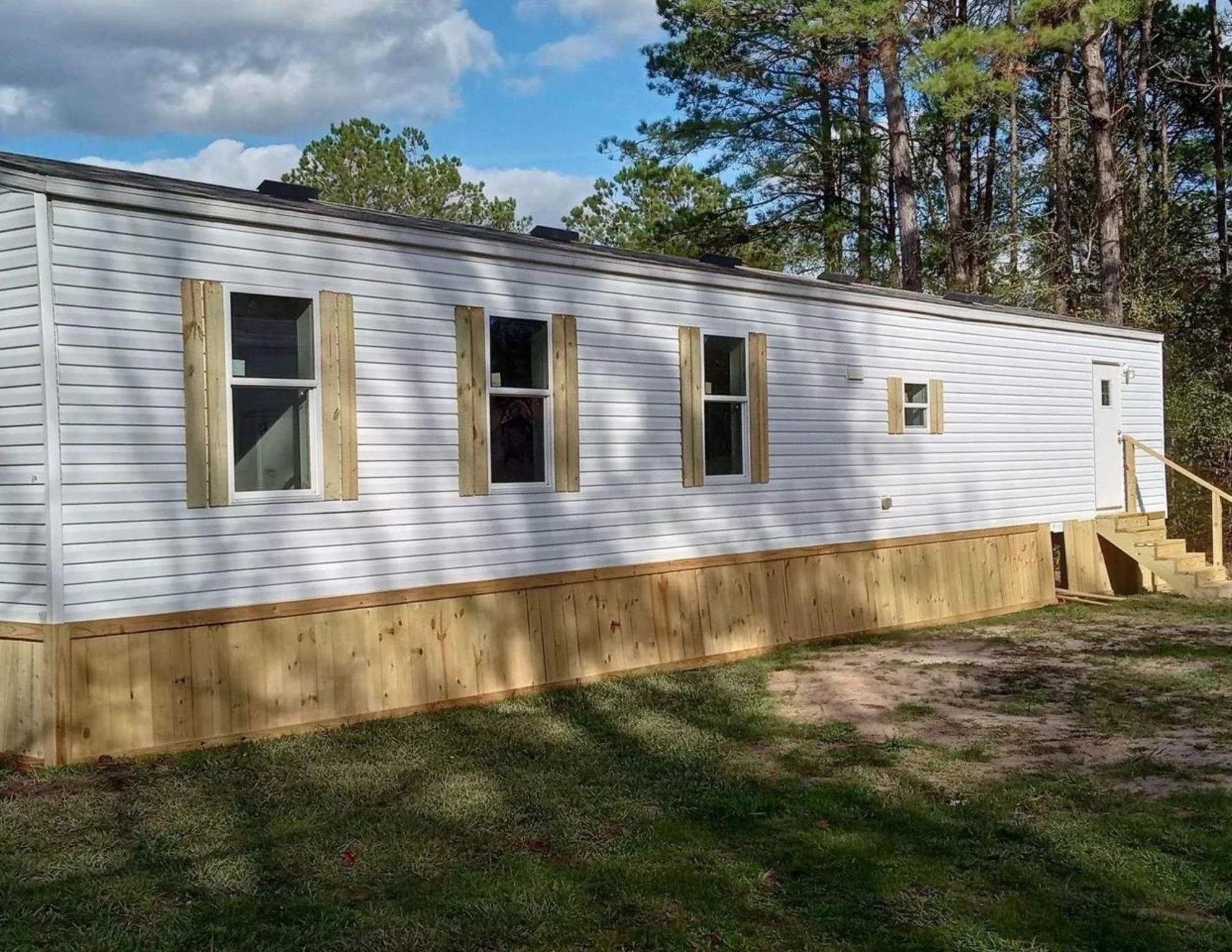 8185 Fm 1122 Silsbee, TX 77656 - Photo 4 of 11 a view of a house with pool