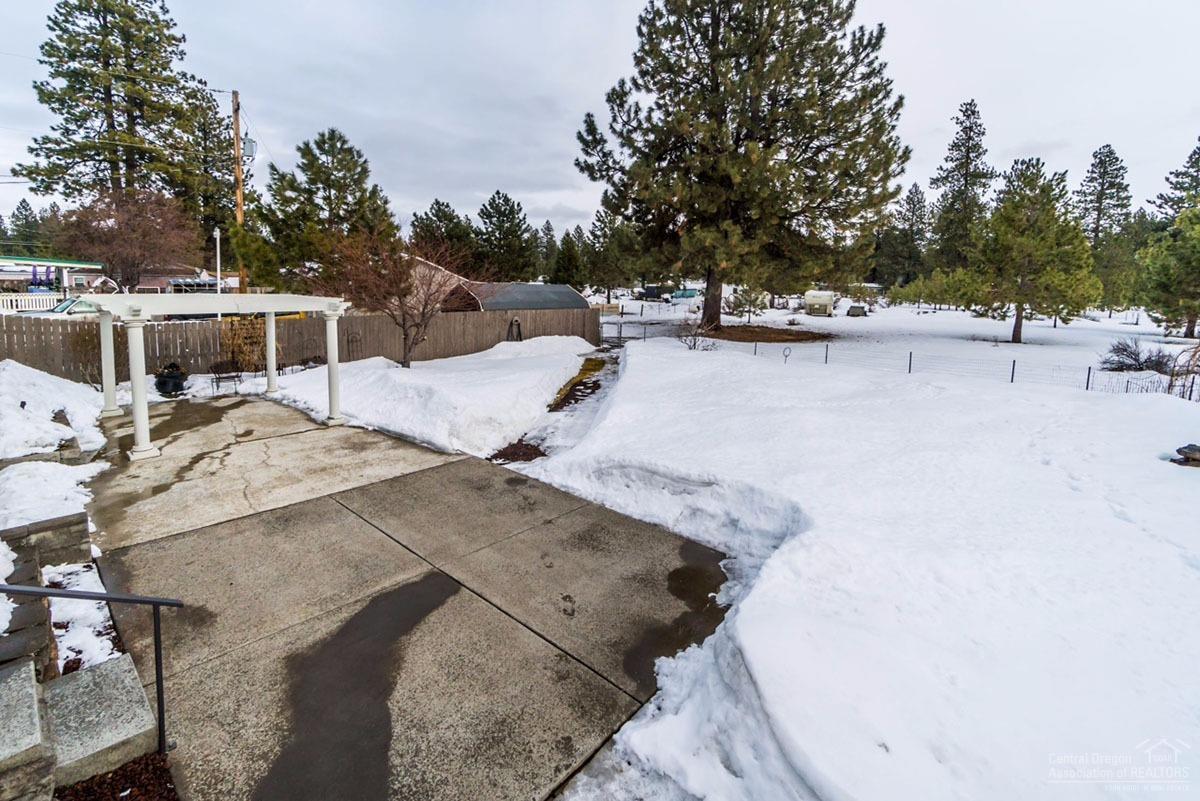 19633 Apache Road Bend, OR 97702 - Photo 16 of 22 Additional Photo
