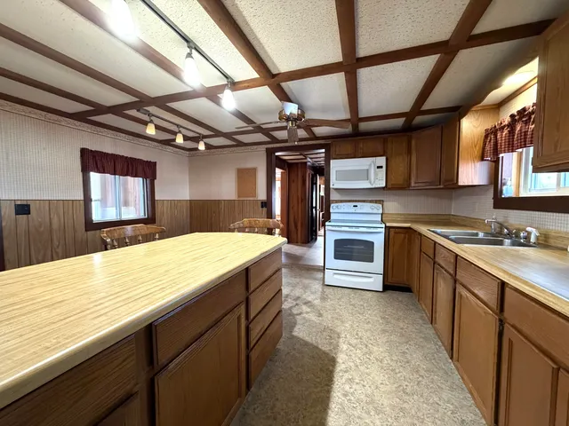 $199,900 | 143 Main Street, Sangerville, ME 04479