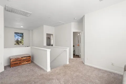 a view of livingroom with furniture