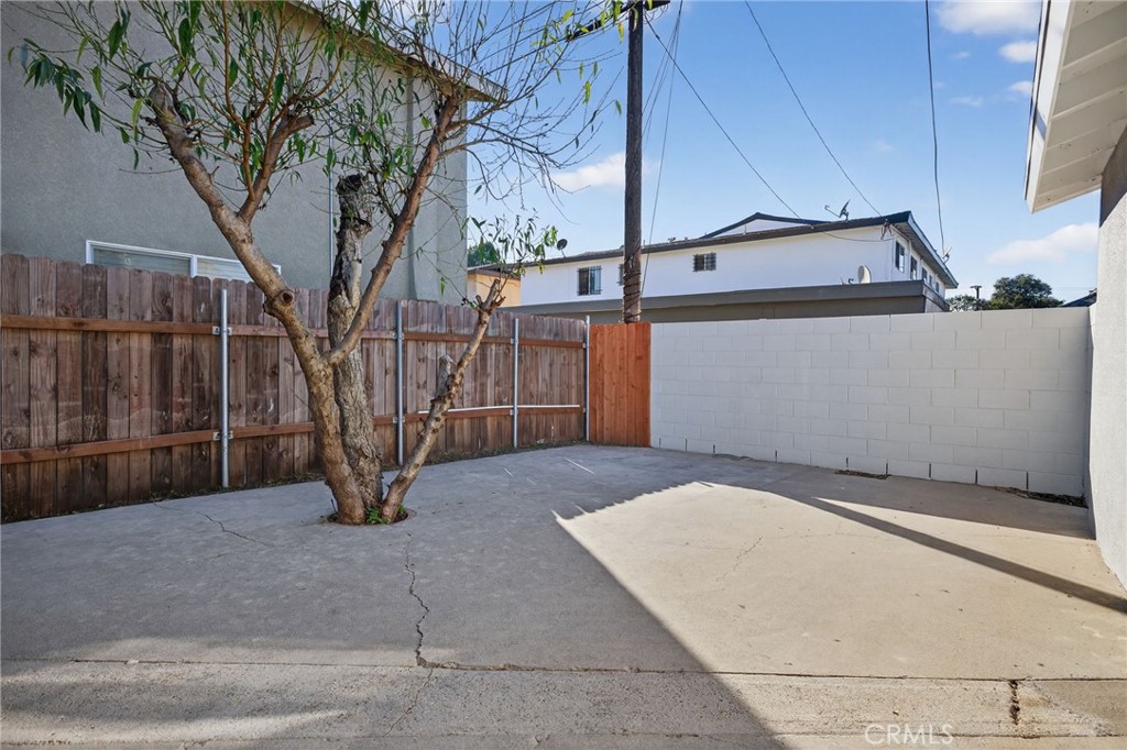 4731 Hamilton Avenue Oxnard, CA 93033 - Photo 27 of 32 Back Patio_1