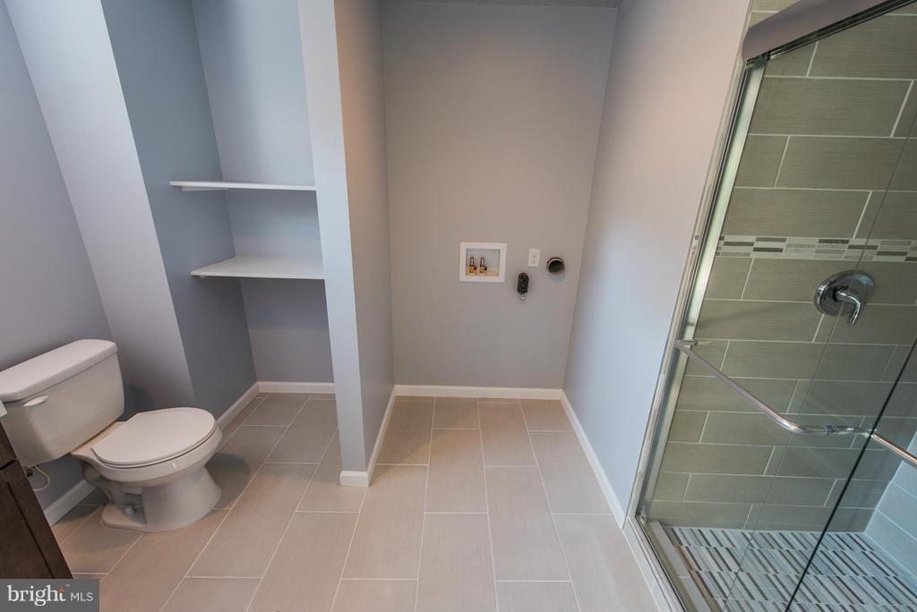 614 Rittenour Road Edinburg, VA 22824 - Photo 11 of 20 Bath