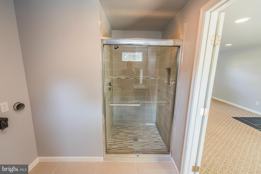 614 Rittenour Road Edinburg, VA 22824 - Photo 12 of 20 Bath