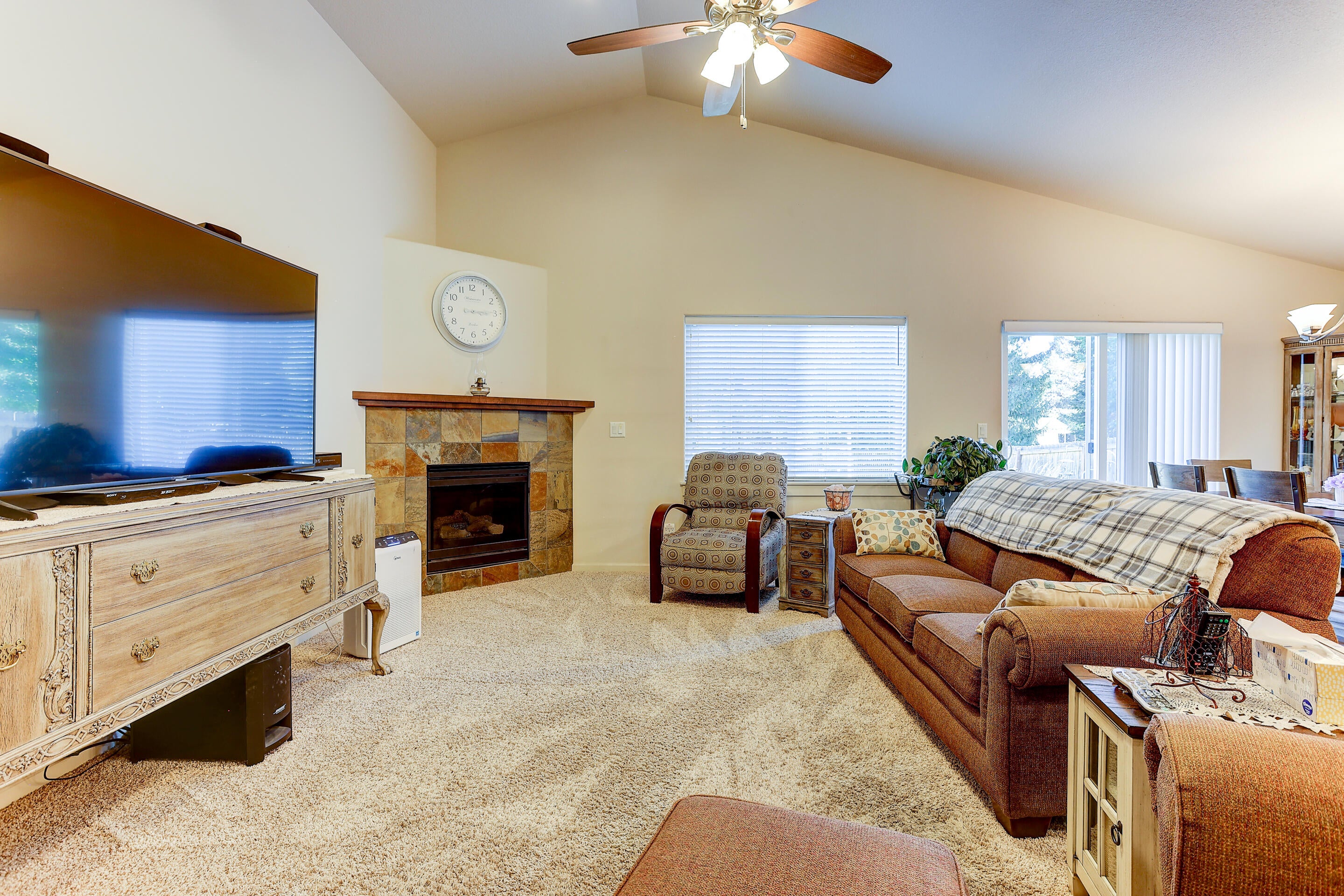 62014 Dantili Road Bend, OR 97701 - Photo 6 of 24 62014 Dantili Road-17