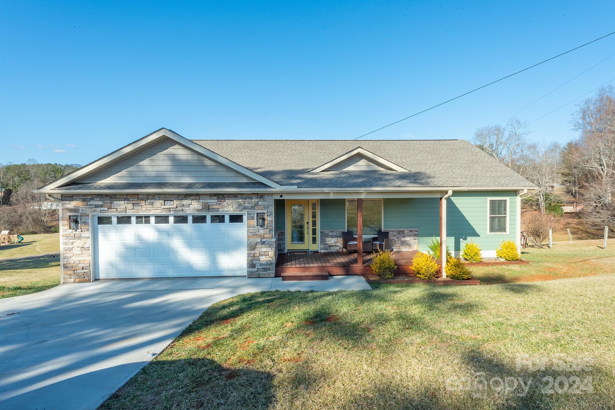 124 Martin Branch Road Leicester, NC 28748 - Photo 3 of 43 Gallery Image 3