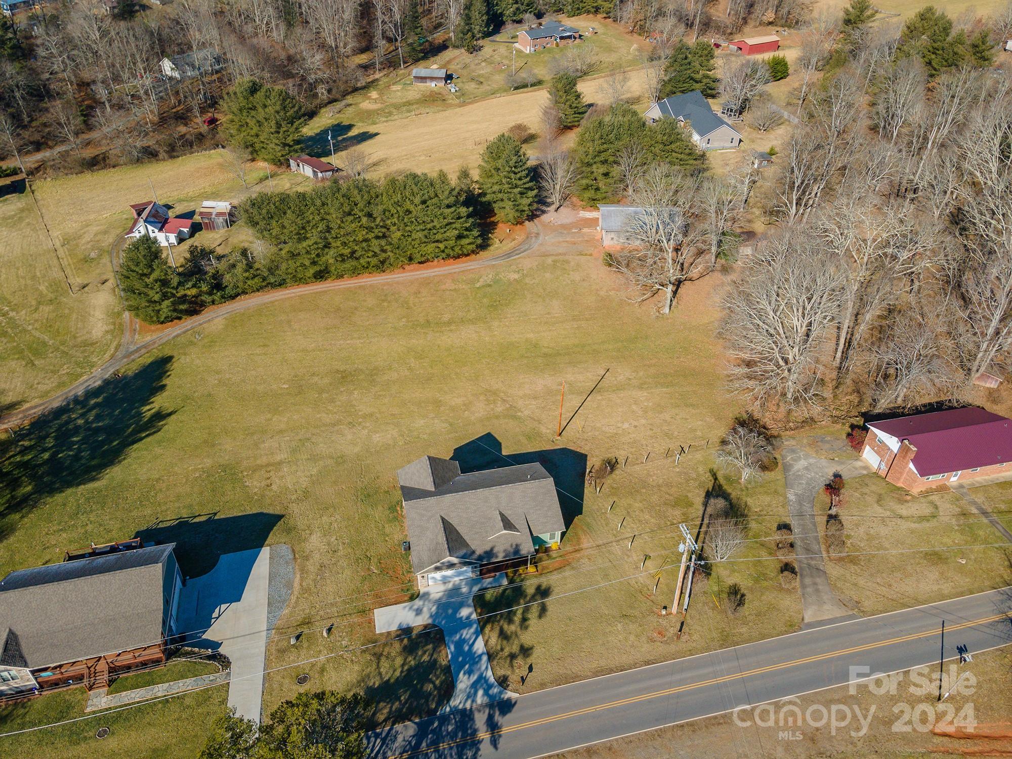 124 Martin Branch Road Leicester, NC 28748 - Photo 5 of 43 Gallery Image 5