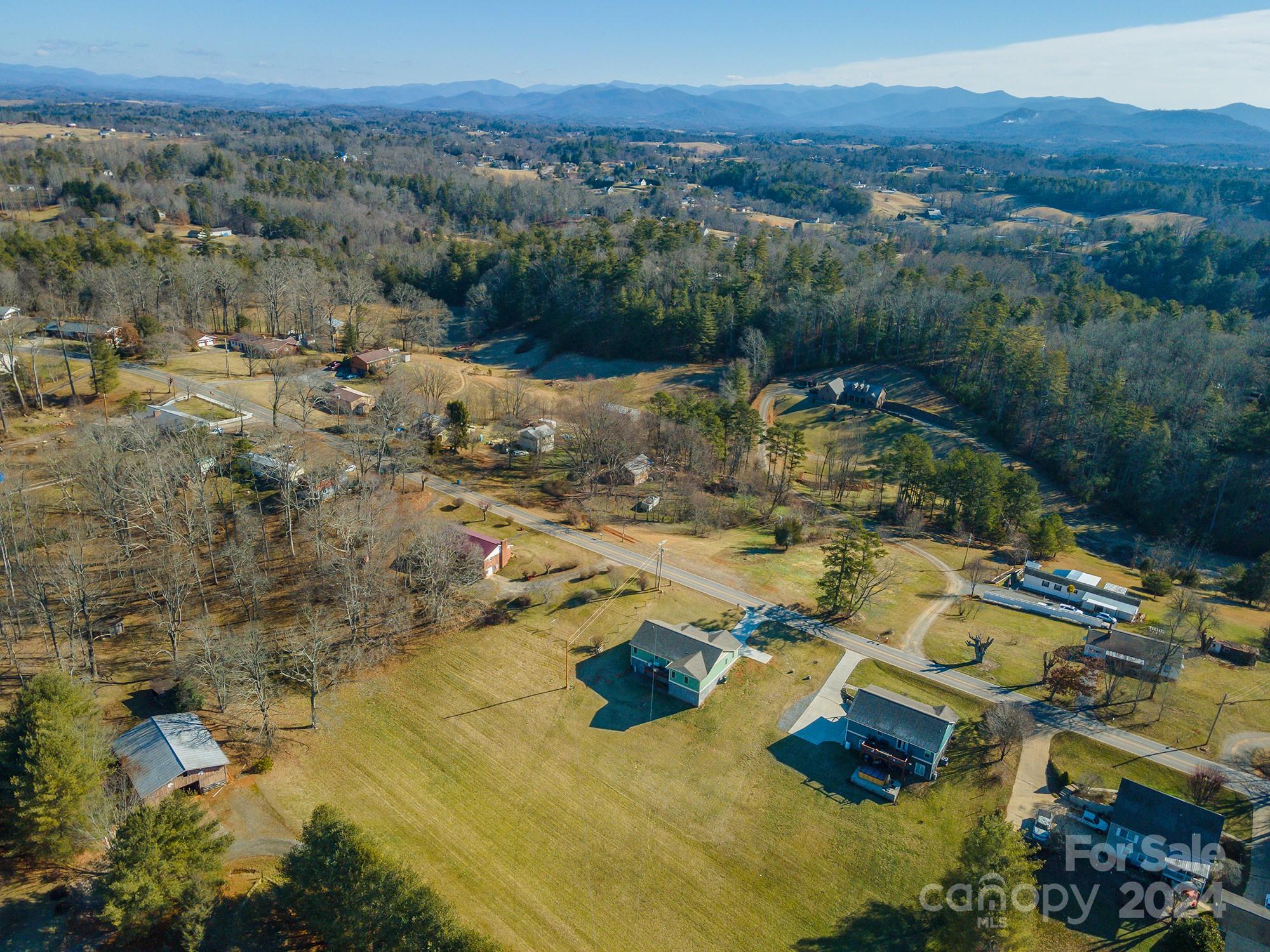 124 Martin Branch Road Leicester, NC 28748 - Photo 6 of 43 Gallery Image 6