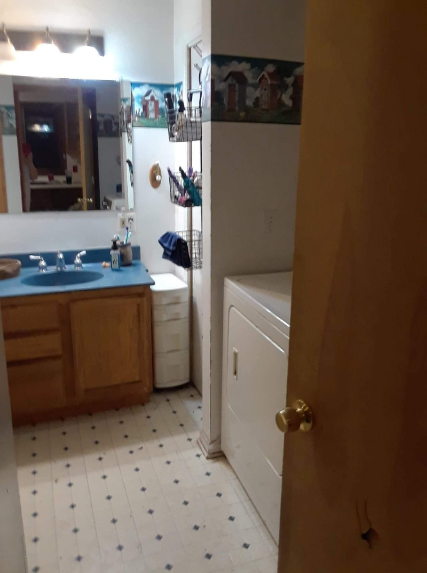 1434 Haslett Road Haslett, MI 48840 - Photo 22 of 38 Bathroom - Laundry