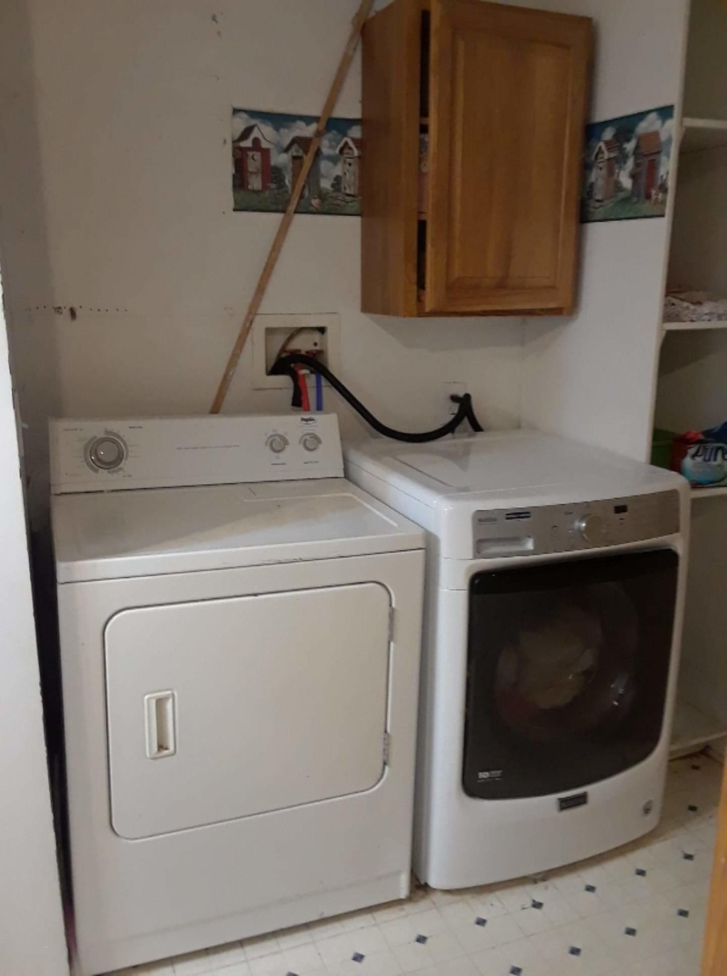 1434 Haslett Road Haslett, MI 48840 - Photo 25 of 38 Laundry