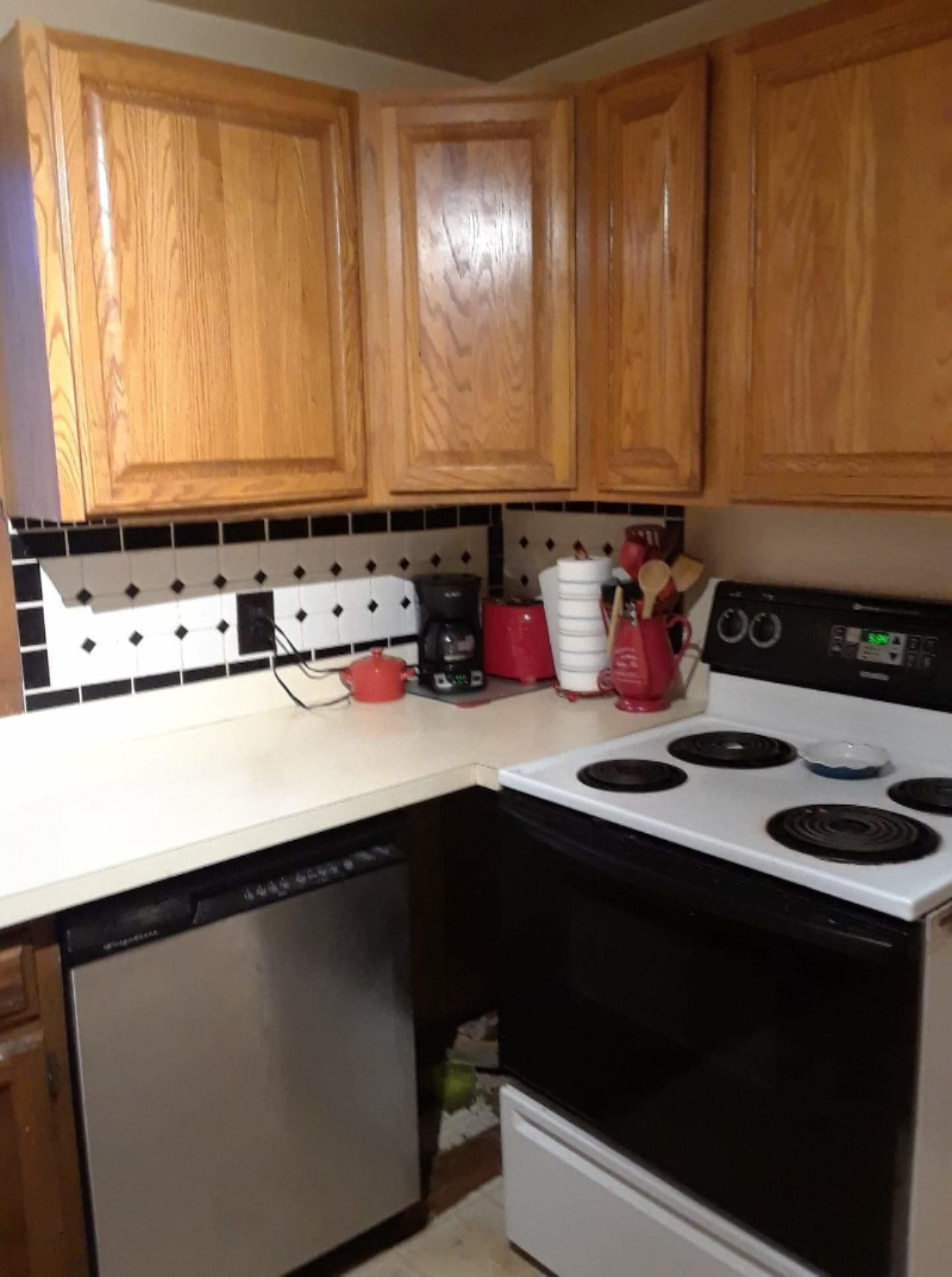 1434 Haslett Road Haslett, MI 48840 - Photo 10 of 38 received_458602881338937