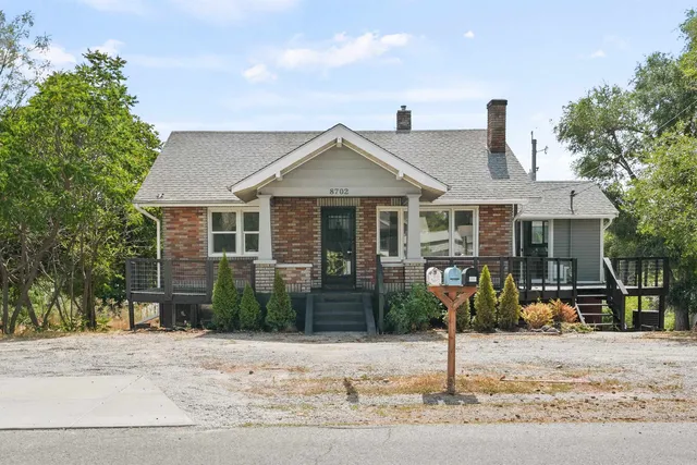 $359,400 | 8702 East Valleyway Avenue, Spokane Valley, WA 99212
