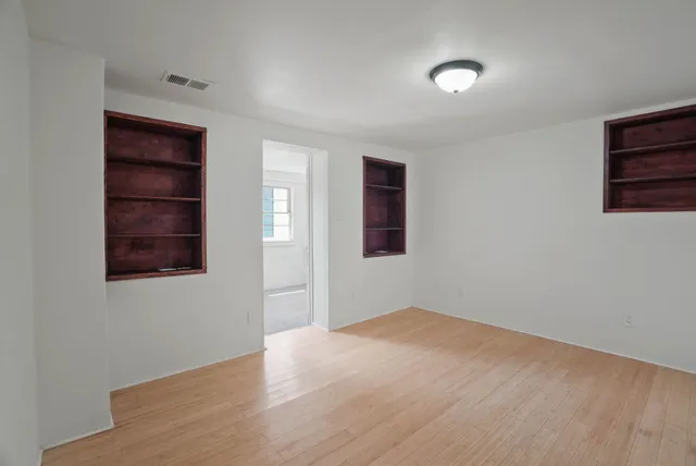 $359,400 | 8702 East Valleyway Avenue, Spokane Valley, WA 99212