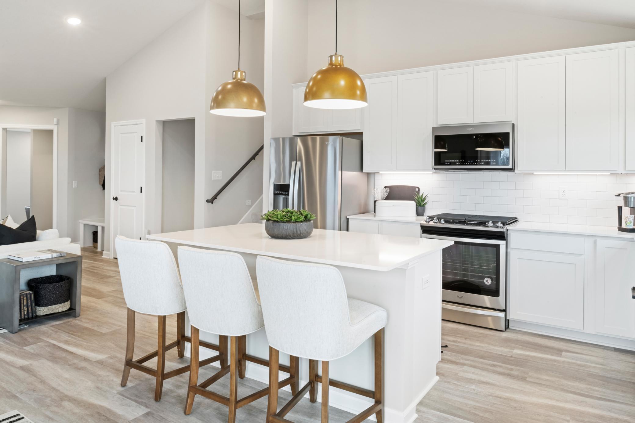 1652 Lund Way Shakopee, MN 55379 - Photo 5 of 24