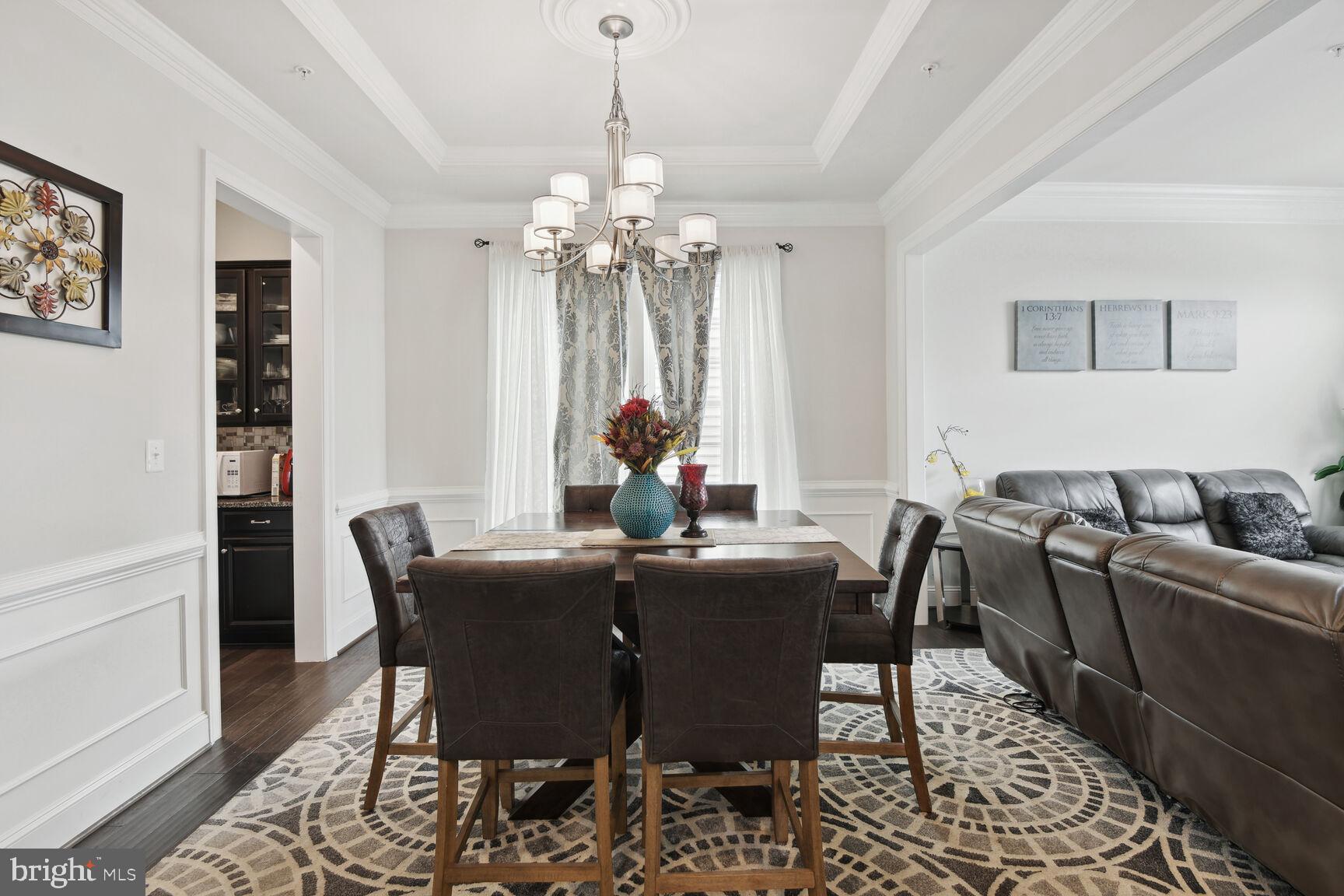 14607 Parkgate Drive Laurel, MD 20707 - Photo 7 of 25 Dining area close by the Living room.
