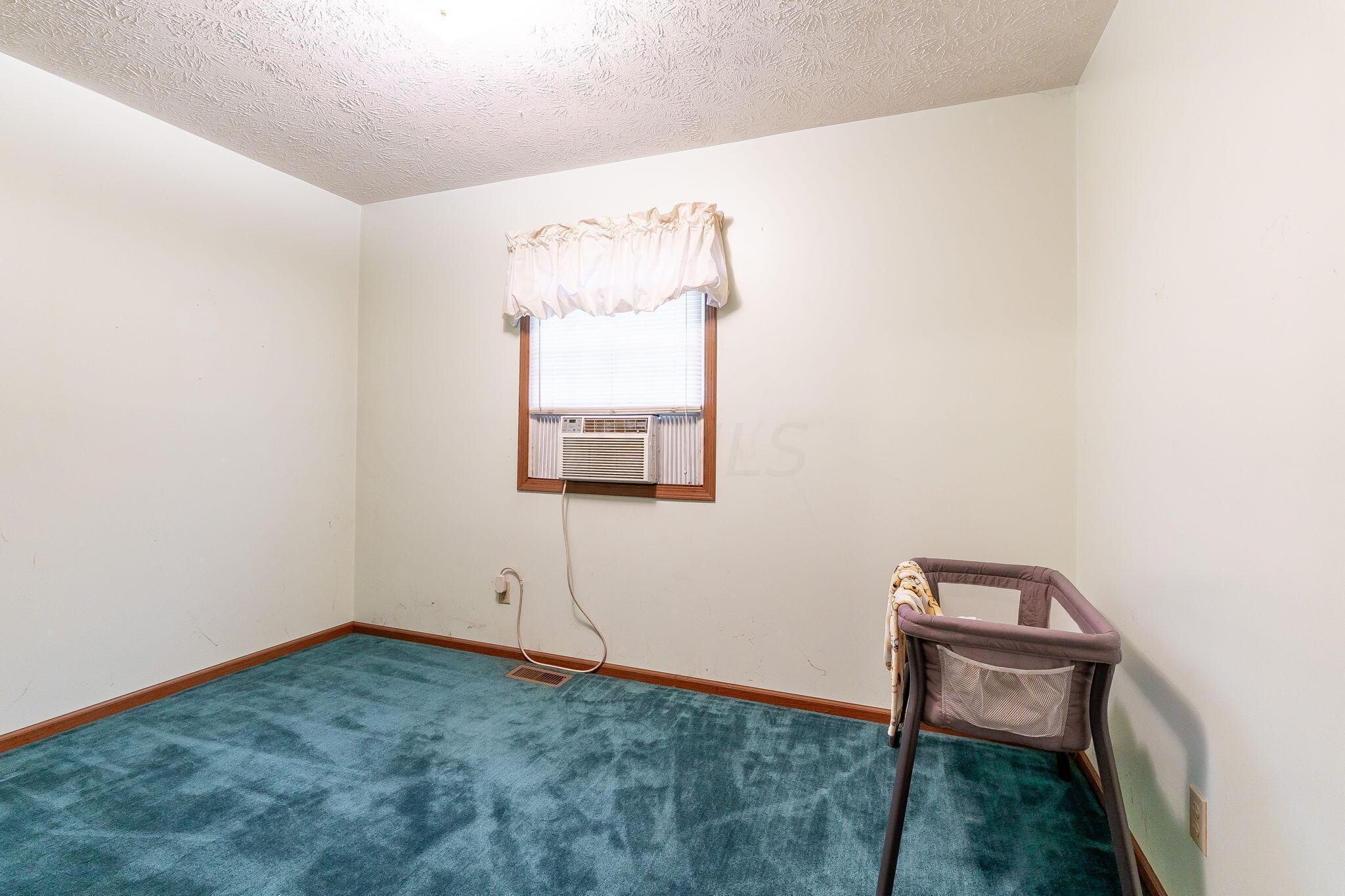 487 Meadow Lane Springfield, OH 45505 - Photo 36 of 58 487 Meadow Ln (Interior)-27