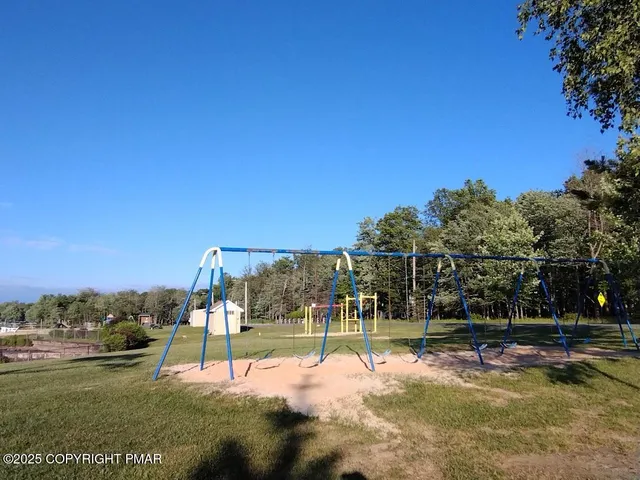 $415,000 | 146 Hunter Lane, Albrightsville, PA 18210