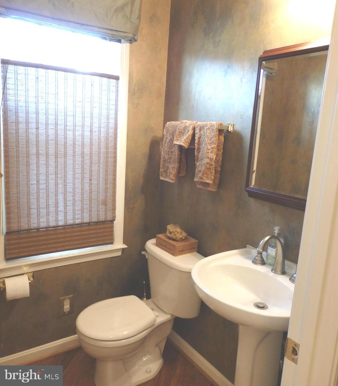 2634 Mill Race Road Frederick, MD 21701 - Photo 9 of 30 Foyer half bath