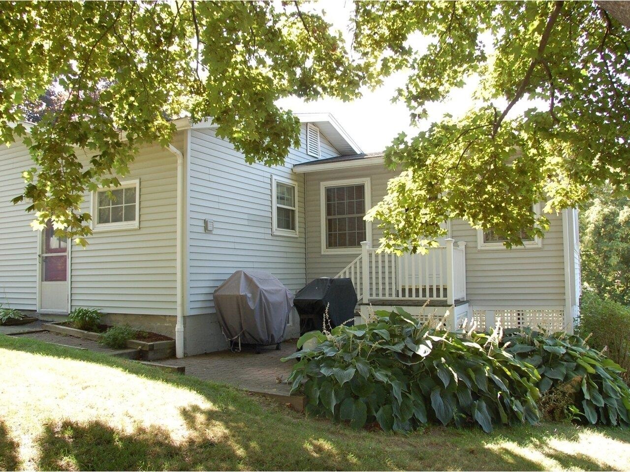 160 Hickory Hill Road Williston, VT 05495 - Photo 24 of 47