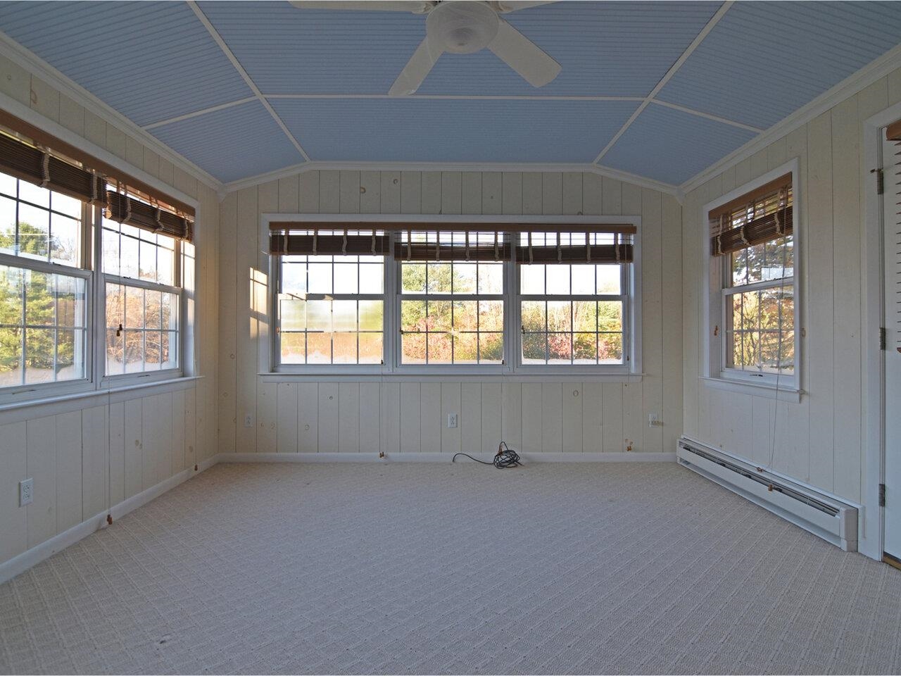 160 Hickory Hill Road Williston, VT 05495 - Photo 3 of 47