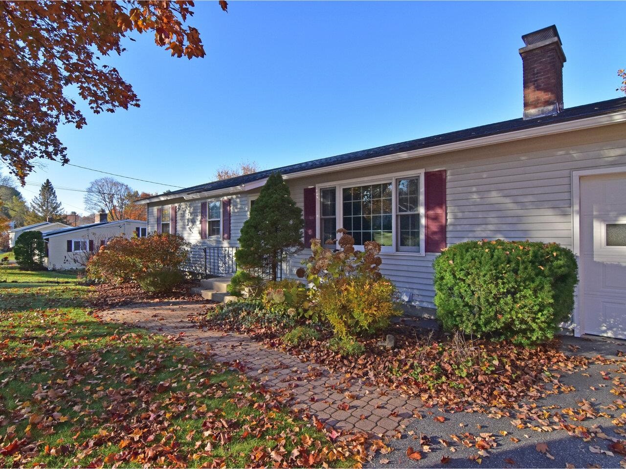 160 Hickory Hill Road Williston, VT 05495 - Photo 5 of 47