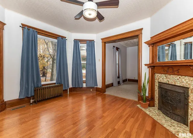 $141,900 | 307 East Court Street, Cambridge, IL 61238