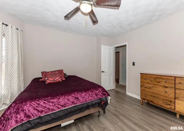 $141,900 | 307 East Court Street, Cambridge, IL 61238