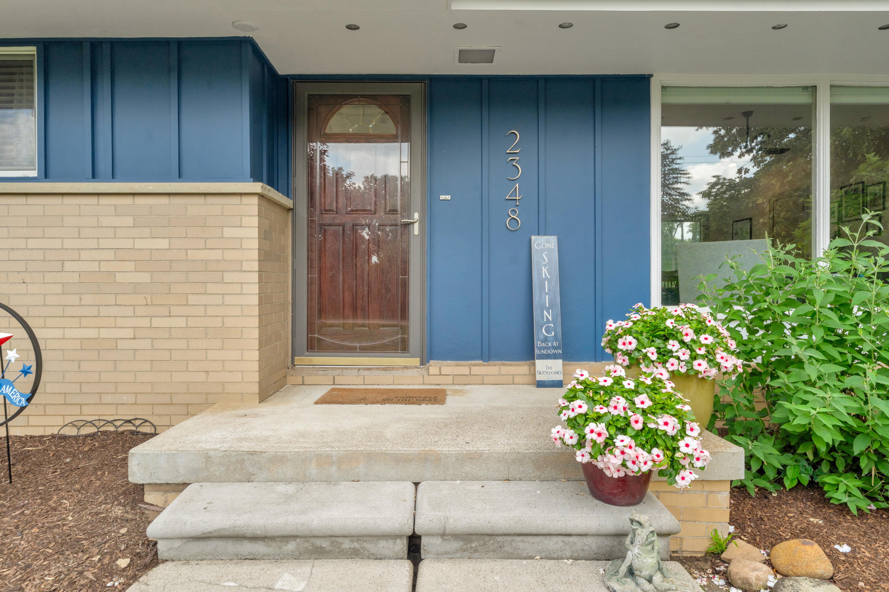 2348 Pine Lake Road West Bloomfield, MI 48324 - Photo 4 of 47 4 - Entry