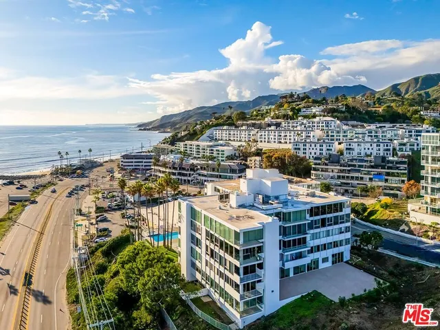 $1,200,000 | 17366 Sunset Boulevard, Unit 206, Pacific Palisades, CA 90272