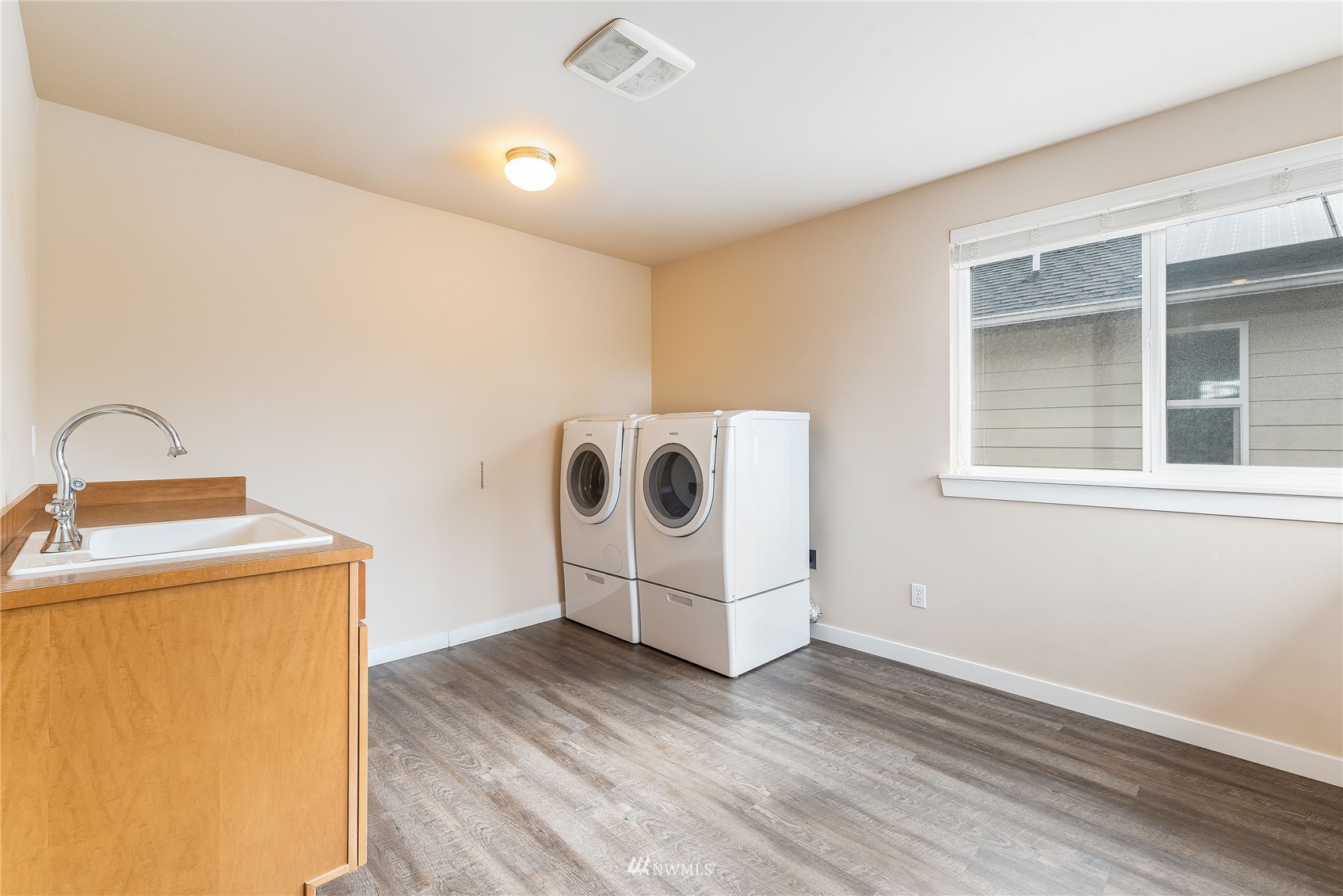 3710 222nd Place Southeast Bothell, WA 98021 - Photo 24 of 37 a utility room with dryer and washer