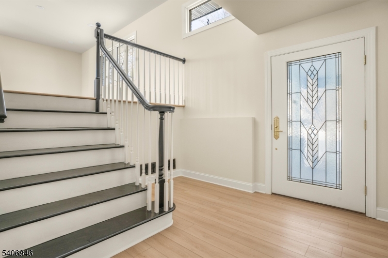 16 Schaaf Road Bloomsbury, NJ 08804 - Photo 2 of 39