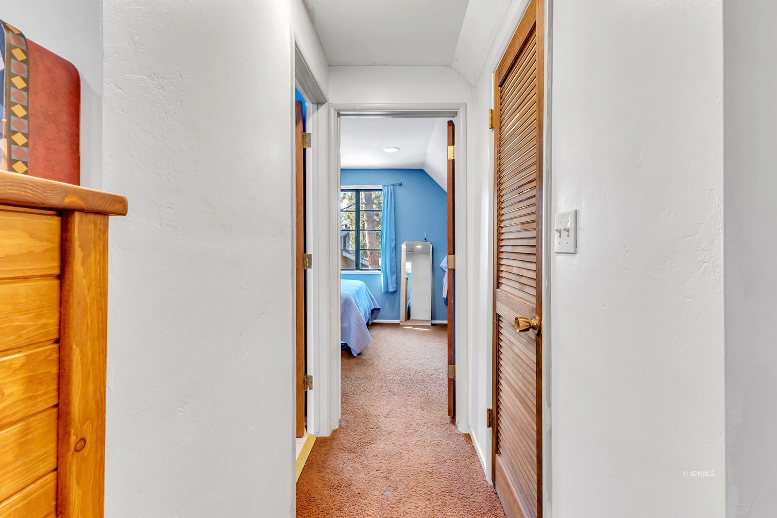 53575 Tollgate Road Idyllwild, CA 92549 - Photo 53 of 71 a view of a hallway with furniture and a hallway