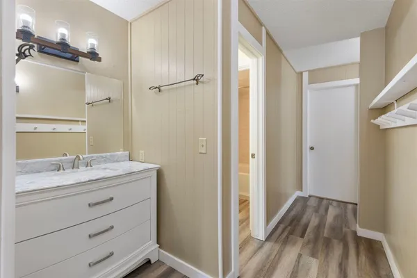 a view of an empty walk in closet