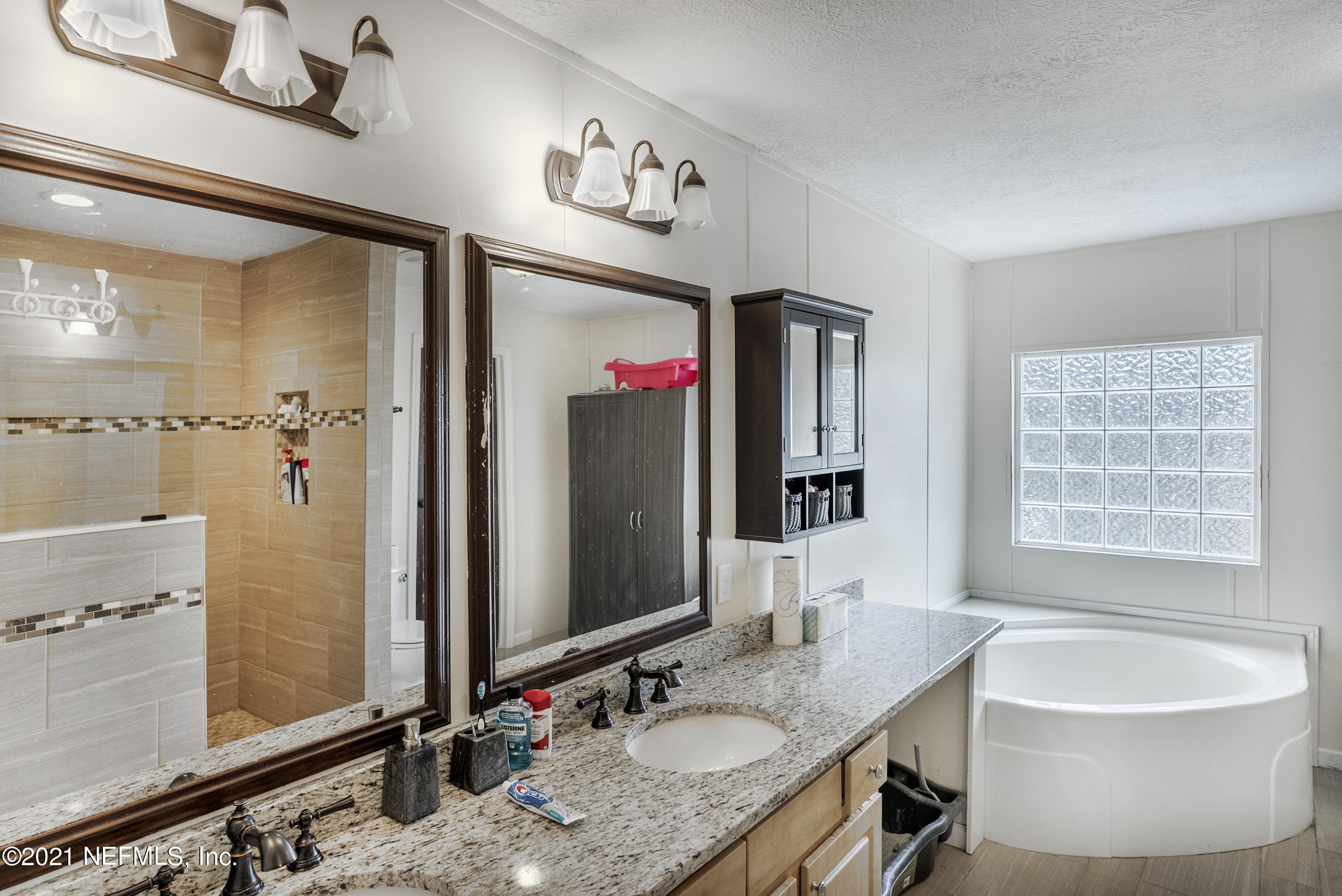 15566 Parete Road Jacksonville, FL 32218 - Photo 4 of 14 Master Bath