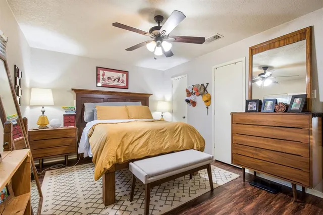 $299,900 | 2000 Navajo Street, Denton, TX 76209