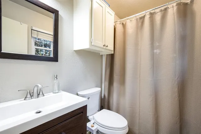 $299,900 | 2000 Navajo Street, Denton, TX 76209