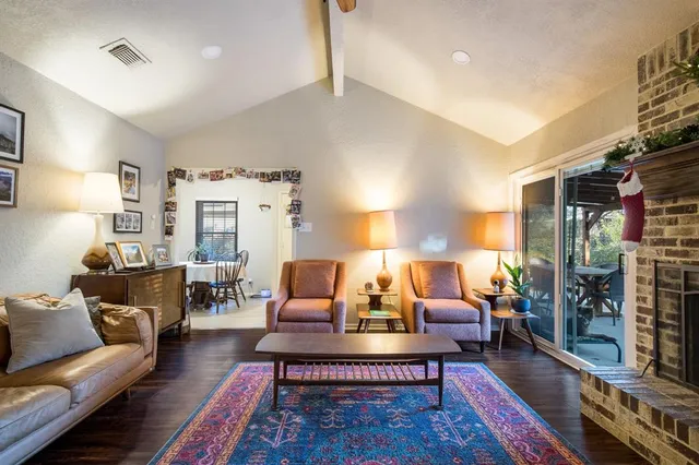 $299,900 | 2000 Navajo Street, Denton, TX 76209