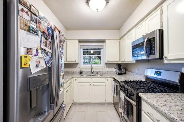 $299,900 | 2000 Navajo Street, Denton, TX 76209