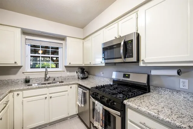 $299,900 | 2000 Navajo Street, Denton, TX 76209